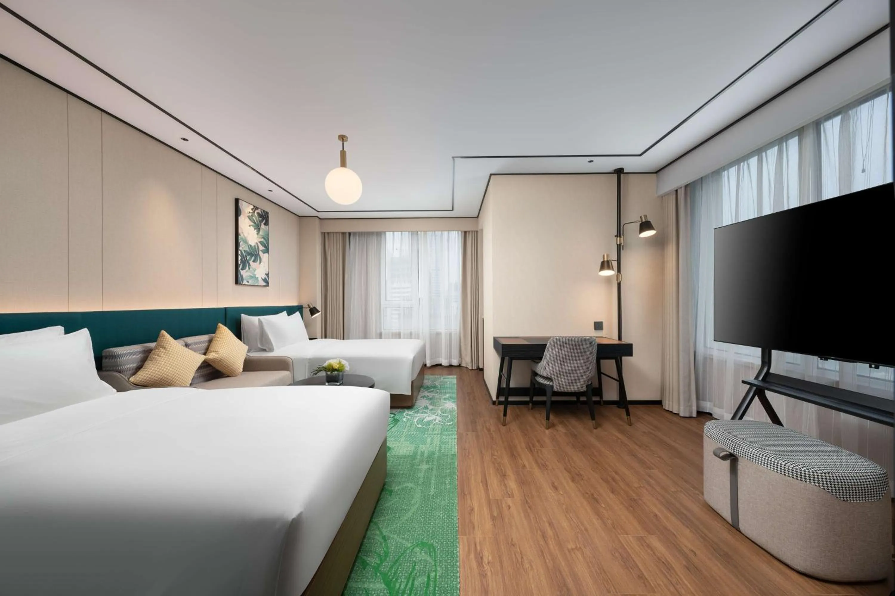 Living room, Bed in Hilton Garden Inn Tianjin Railway Station