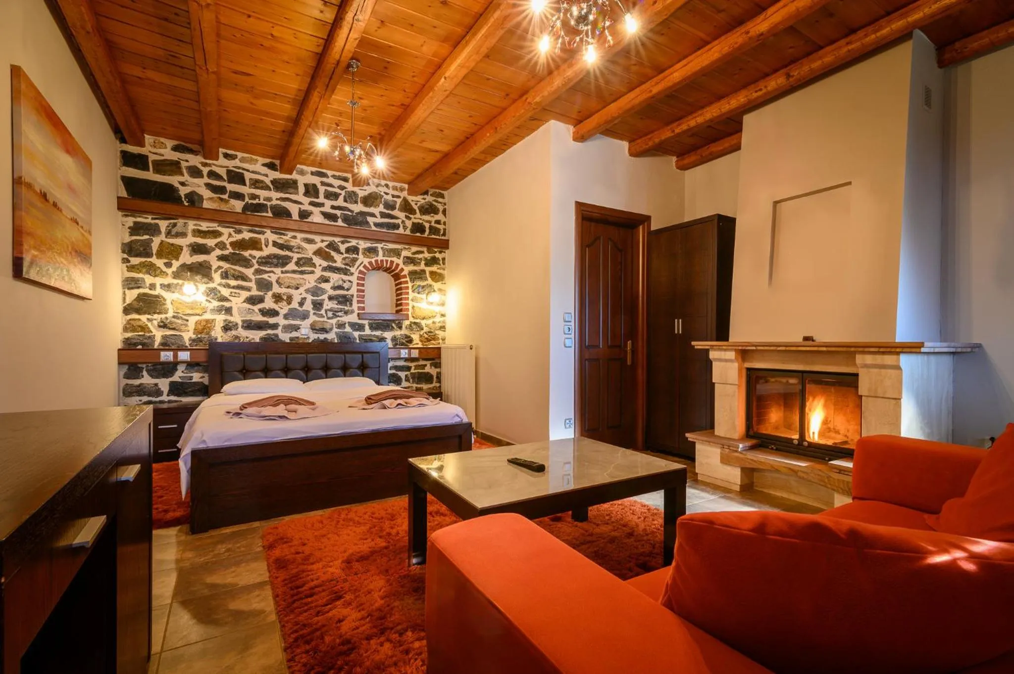 Bedroom, Bed in Enastron