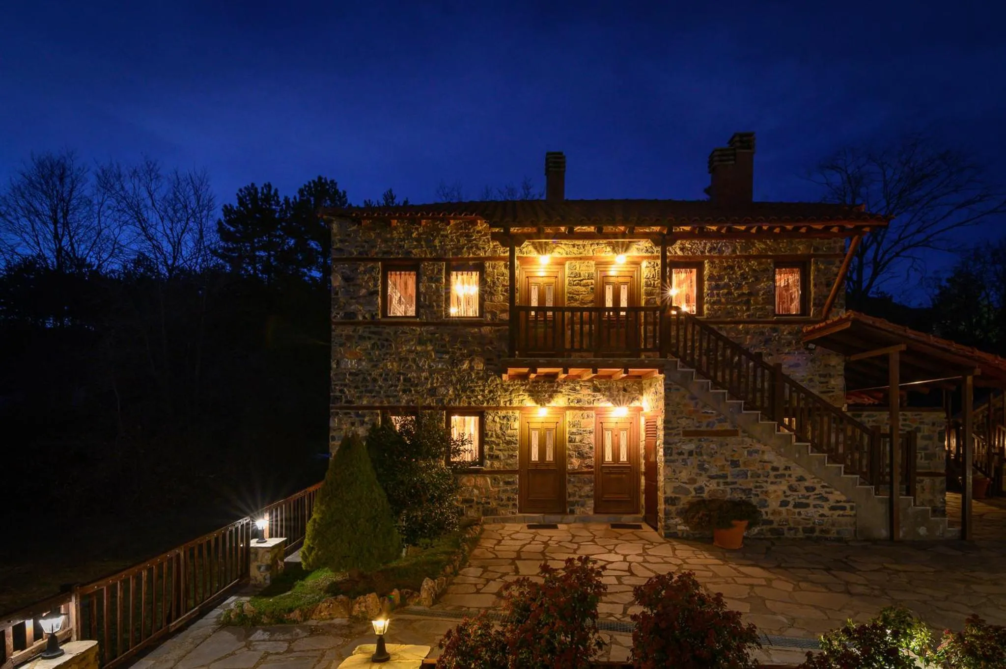 Property building in Enastron