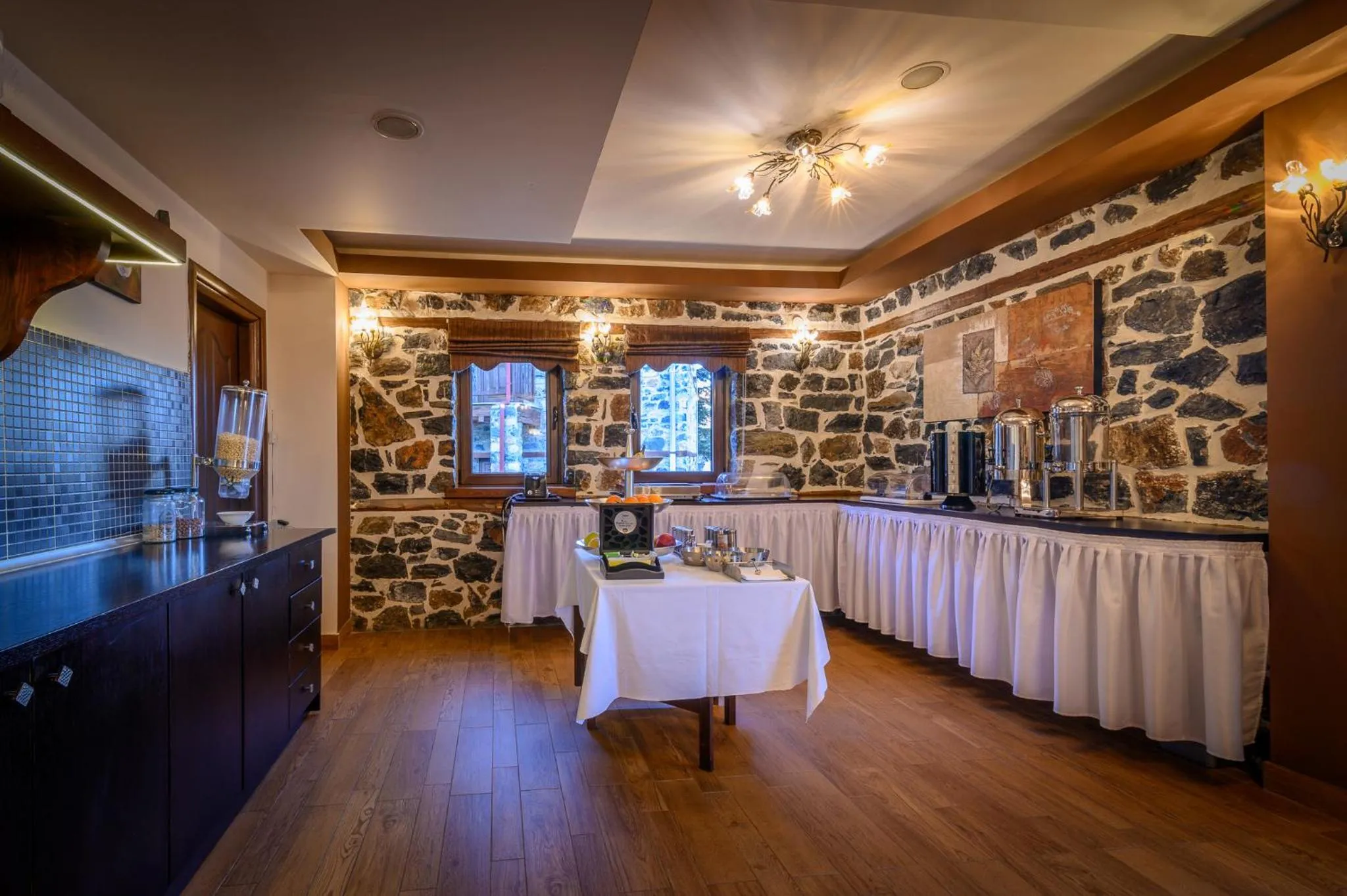 Breakfast in Enastron