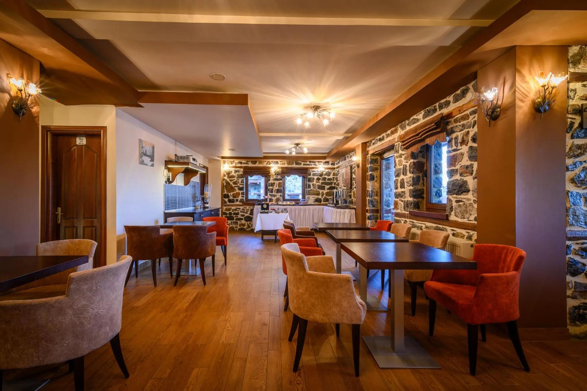 Breakfast in Enastron