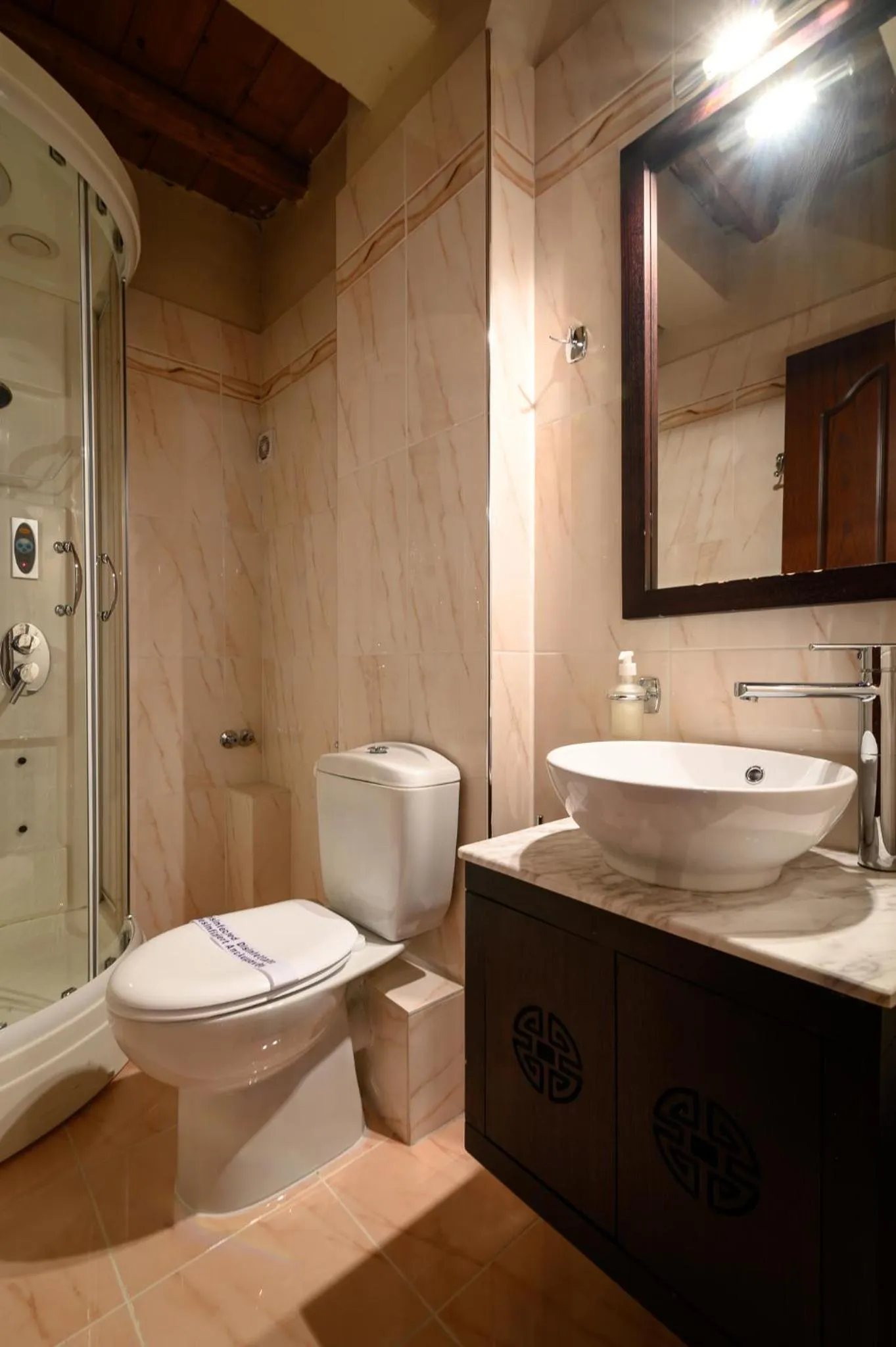 Bathroom in Enastron