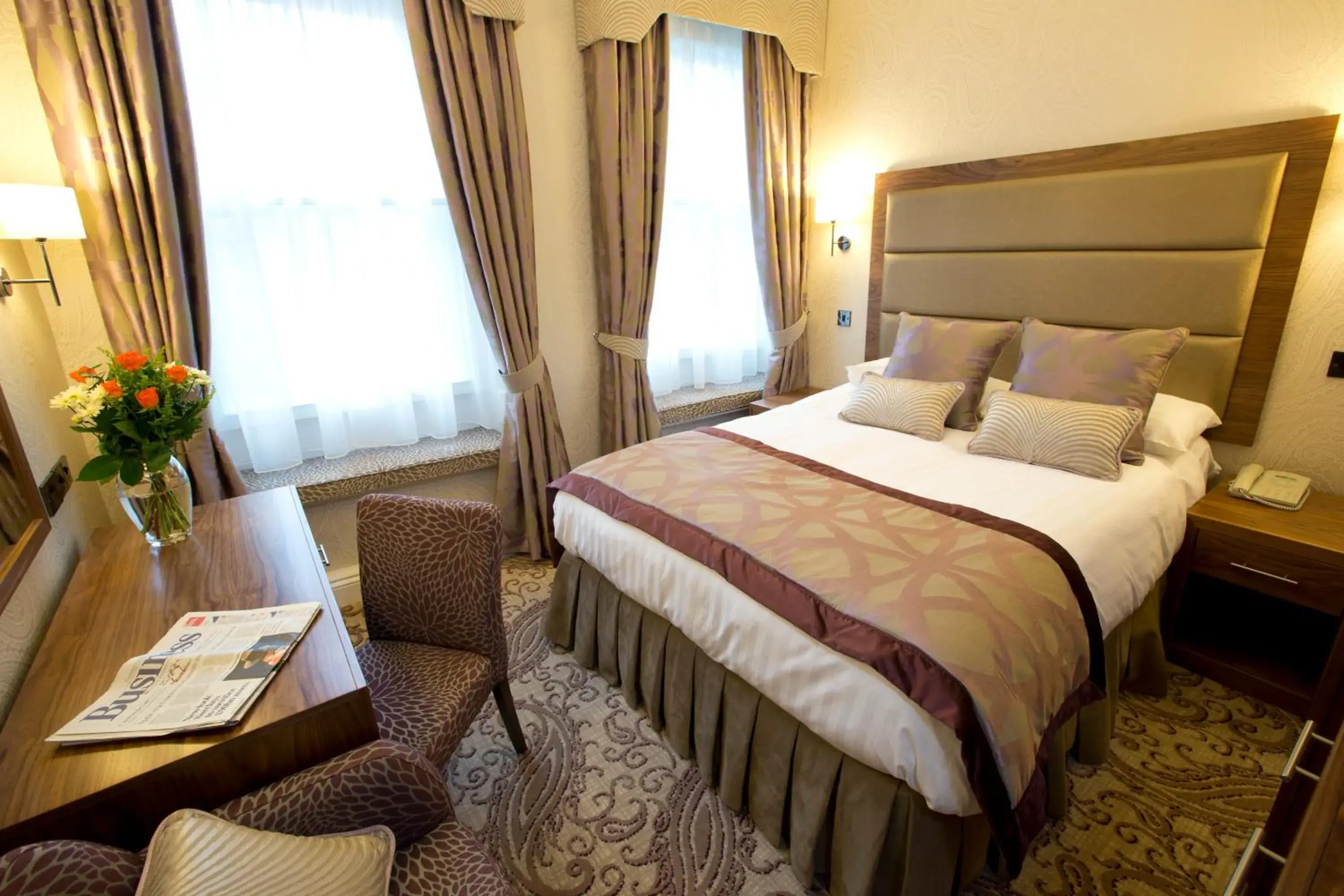 Standard Double Room in The George Hotel Standard Double Room in The George Hotel