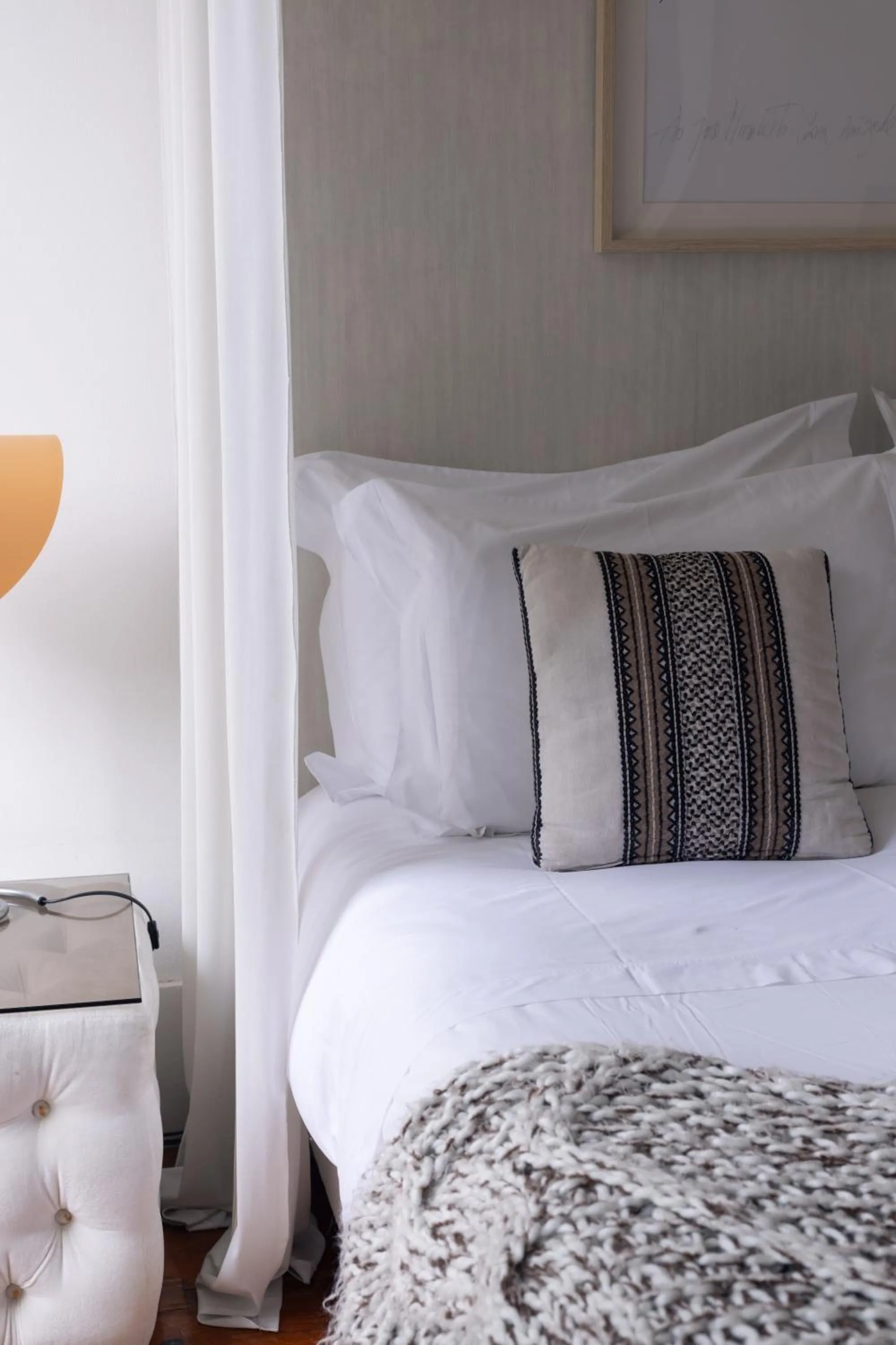 Decorative detail, Bed in Oporto Loft