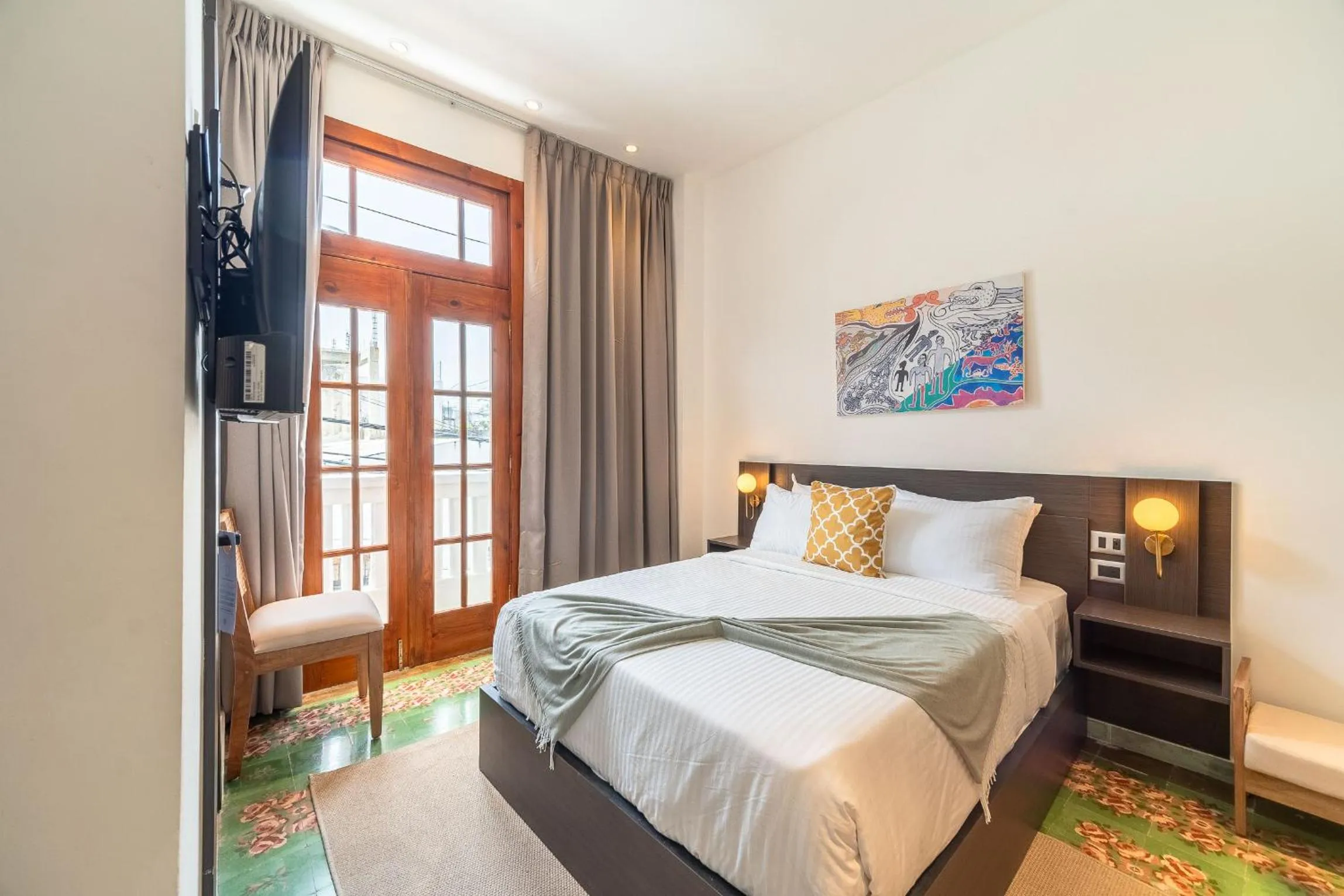 Photo of the whole room, Bed in Empyrean Art Deco