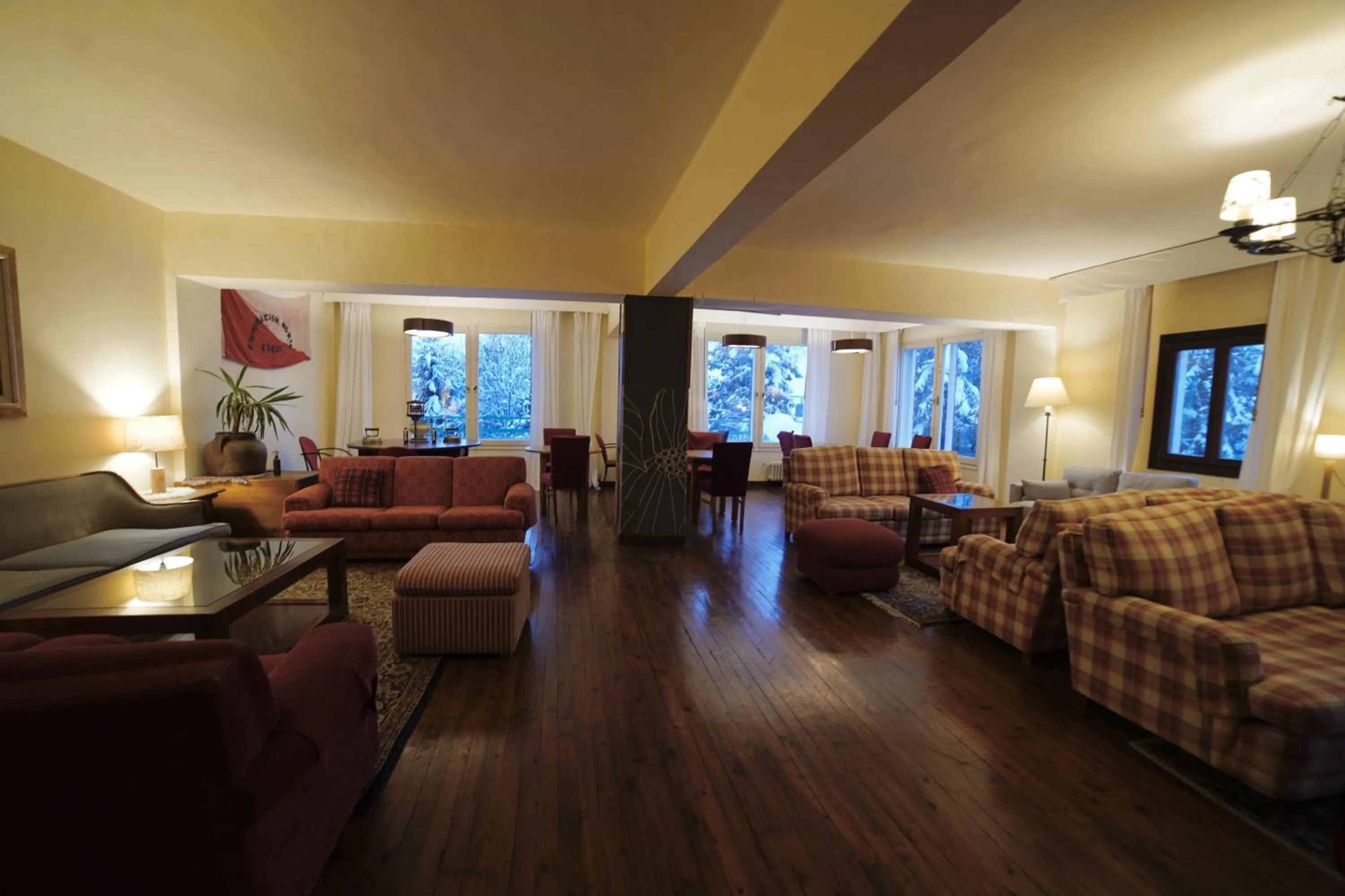 Living room in SNÖ Hotel Candanchú