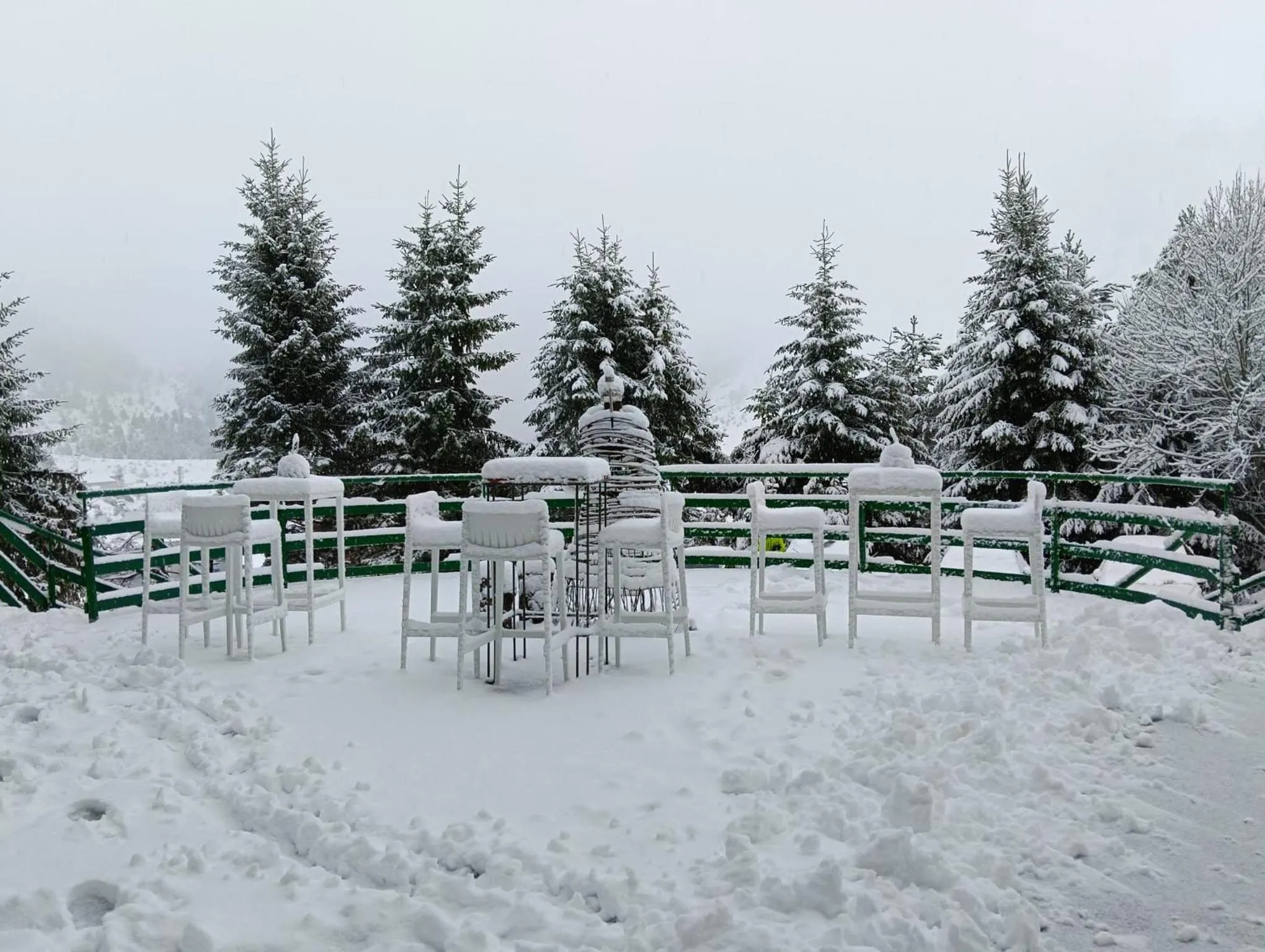 Balcony/Terrace in SNÖ Hotel Candanchú