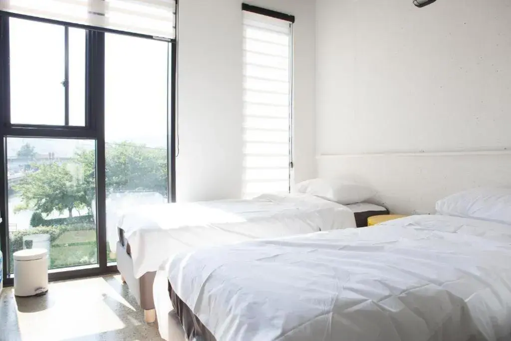 Standard Twin Room in Baguni Hostel Standard Twin Room in Baguni Hostel