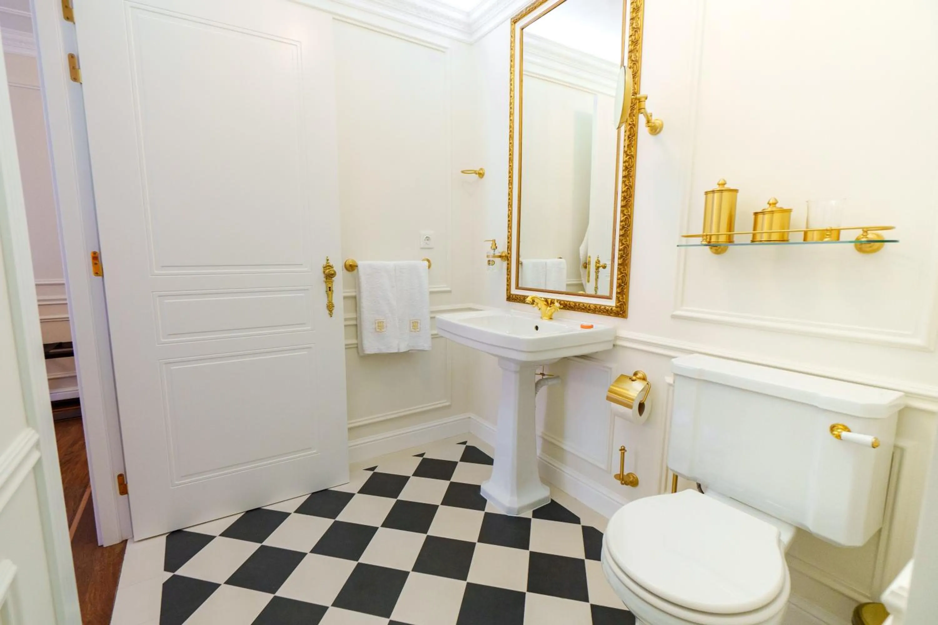 Bathroom in Boutique Hotel Teatro