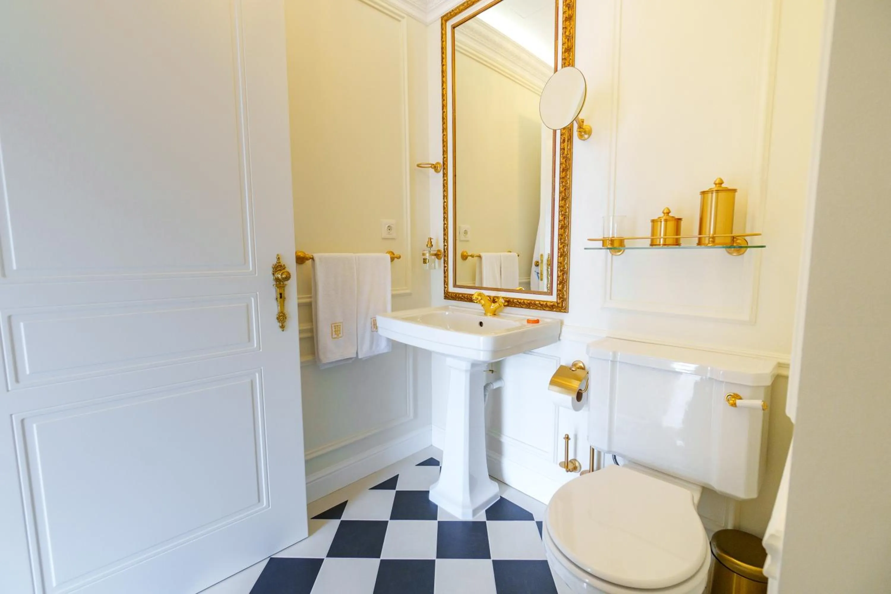 Bathroom in Boutique Hotel Teatro