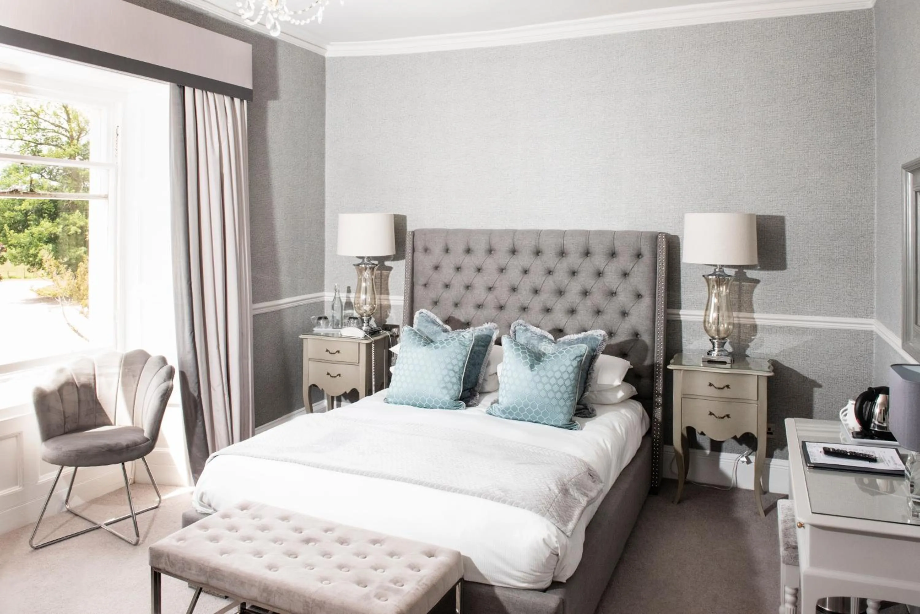 Bed in Roundthorn Country House & Luxury Apartments