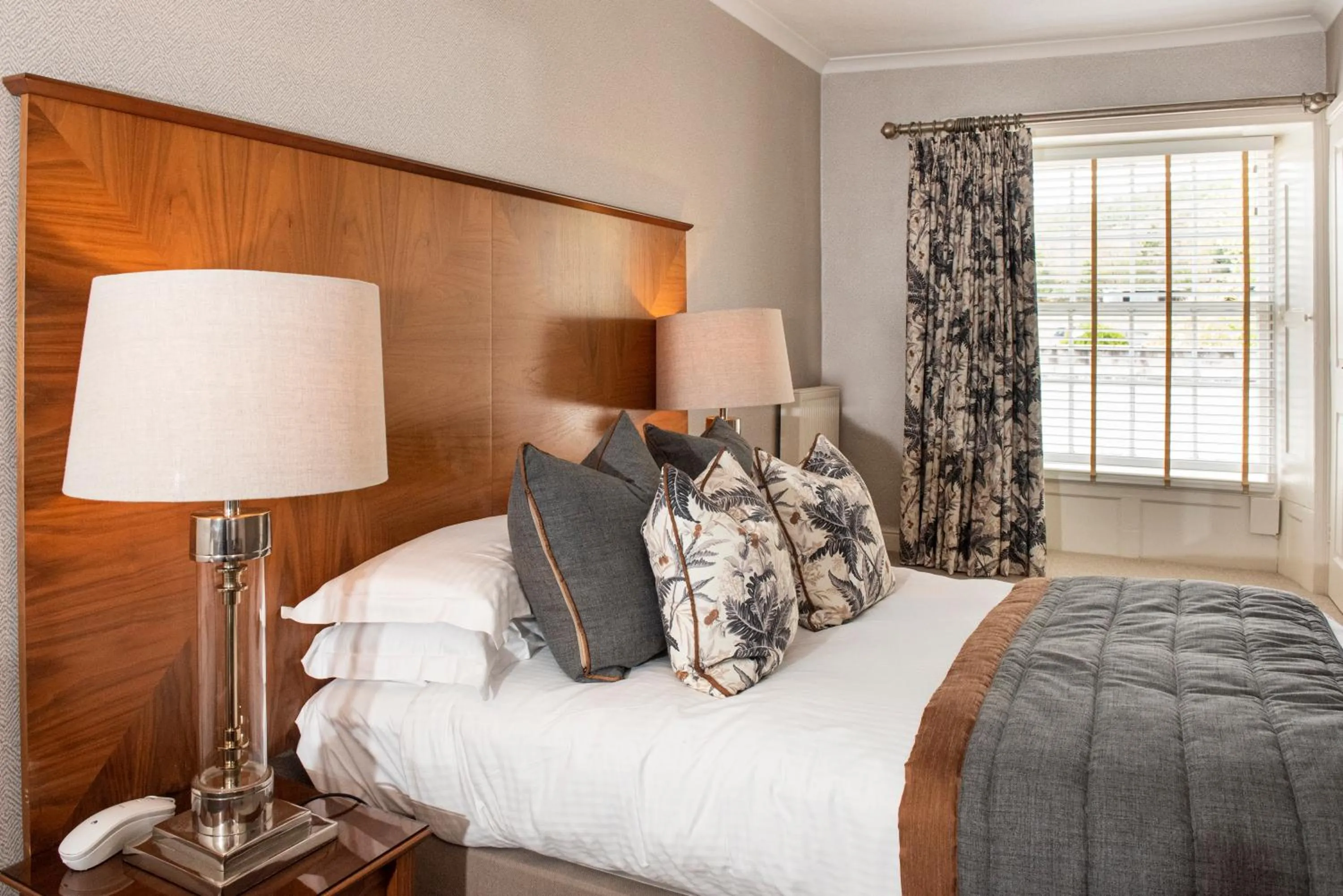 Bed in Roundthorn Country House & Luxury Apartments