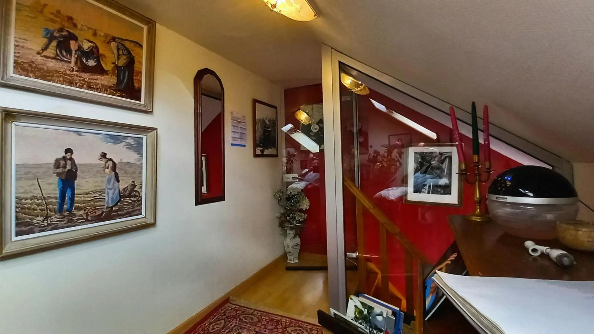 Decorative detail in Chez Marie