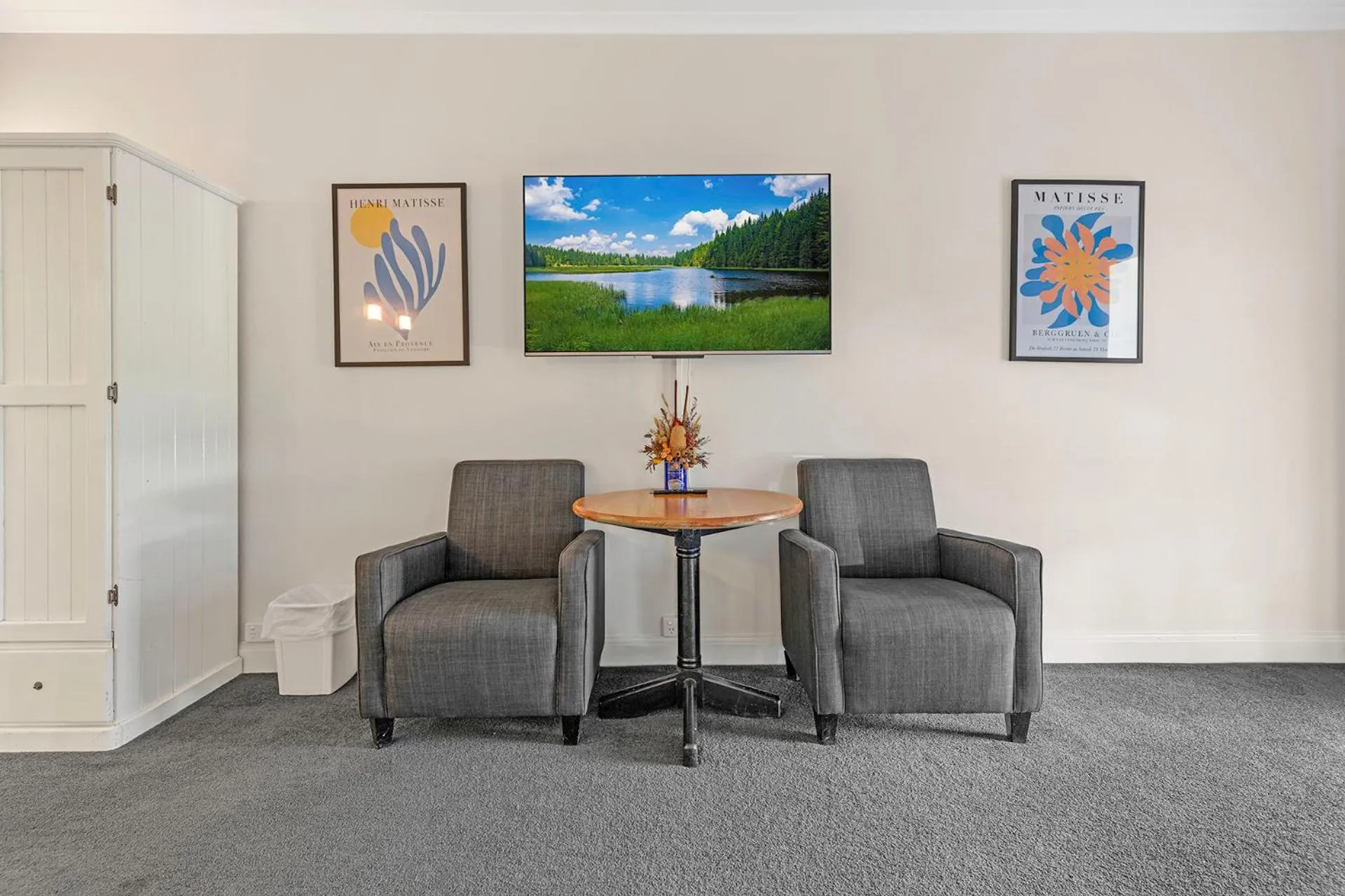 TV and multimedia in Caledonian Hotel Echuca