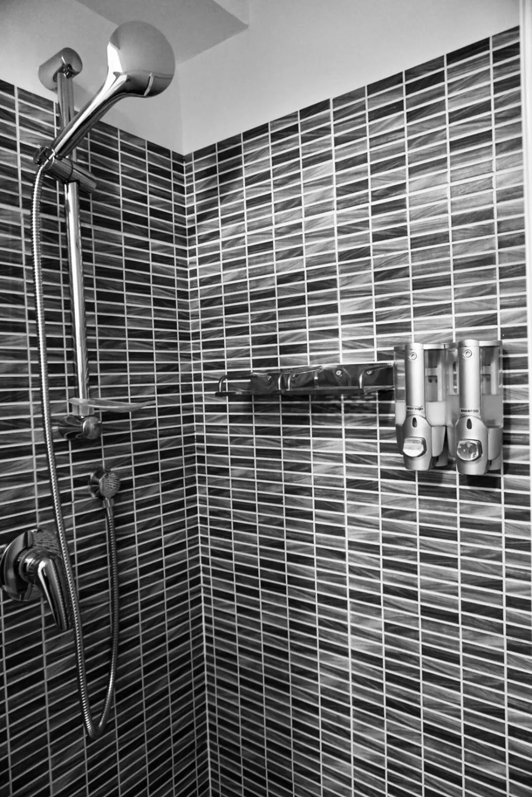 Shower in Passi di Mare Rooms