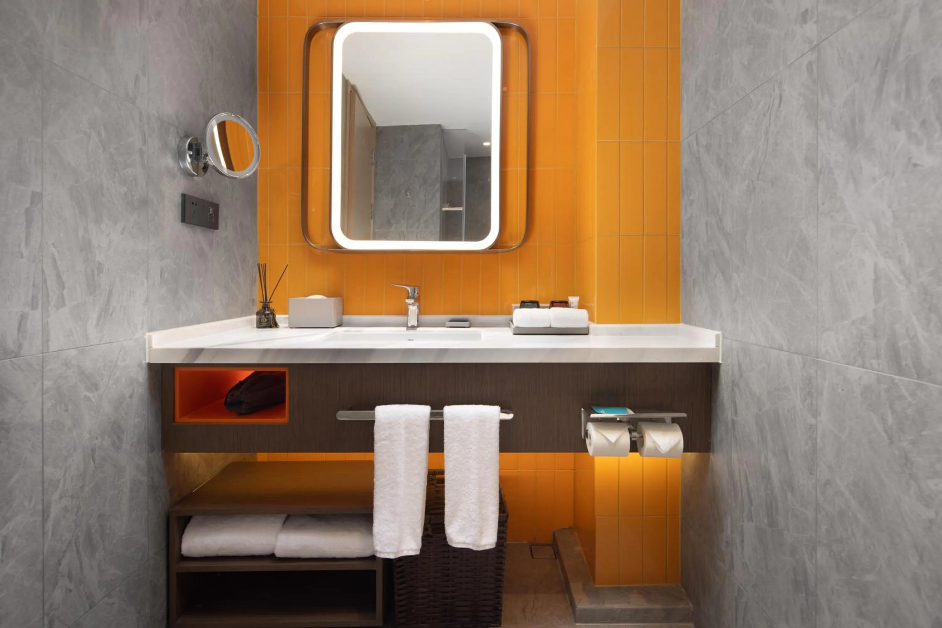 Bathroom in Home2 Suite by Hilton Hangzhou Qianjiang New Town