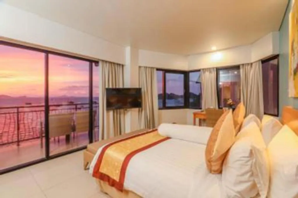 Bed in Laprima Hotel