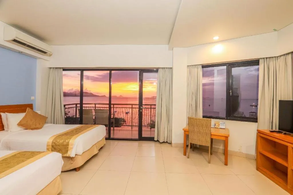 Bed in Laprima Hotel