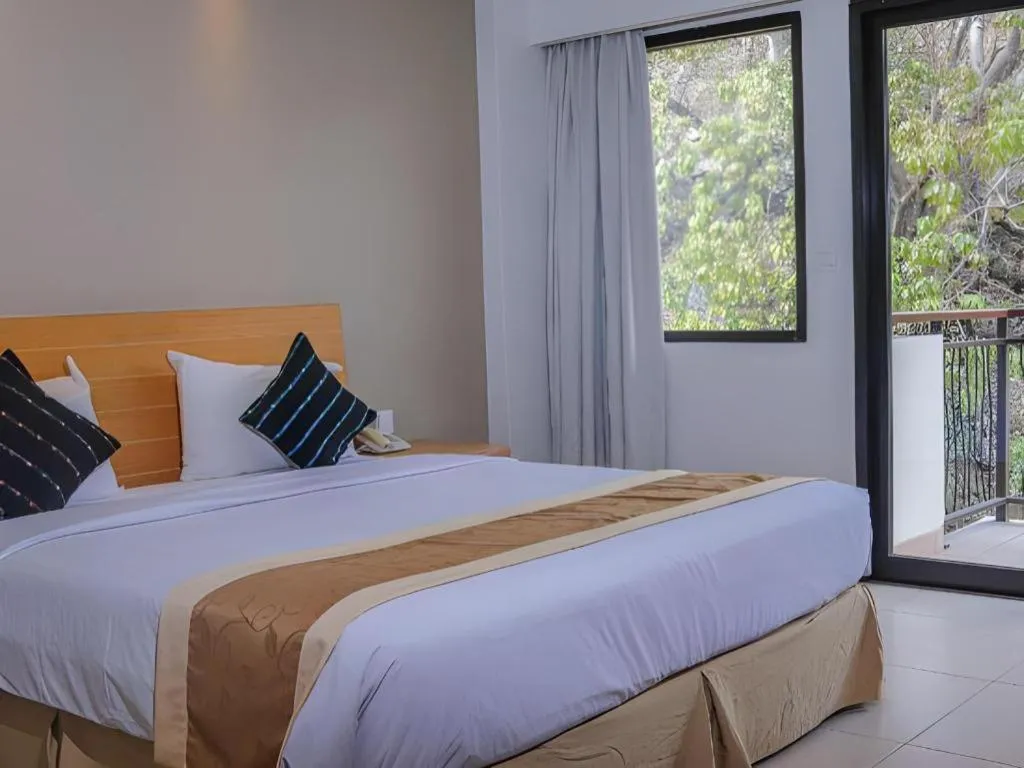 Bed in Laprima Hotel