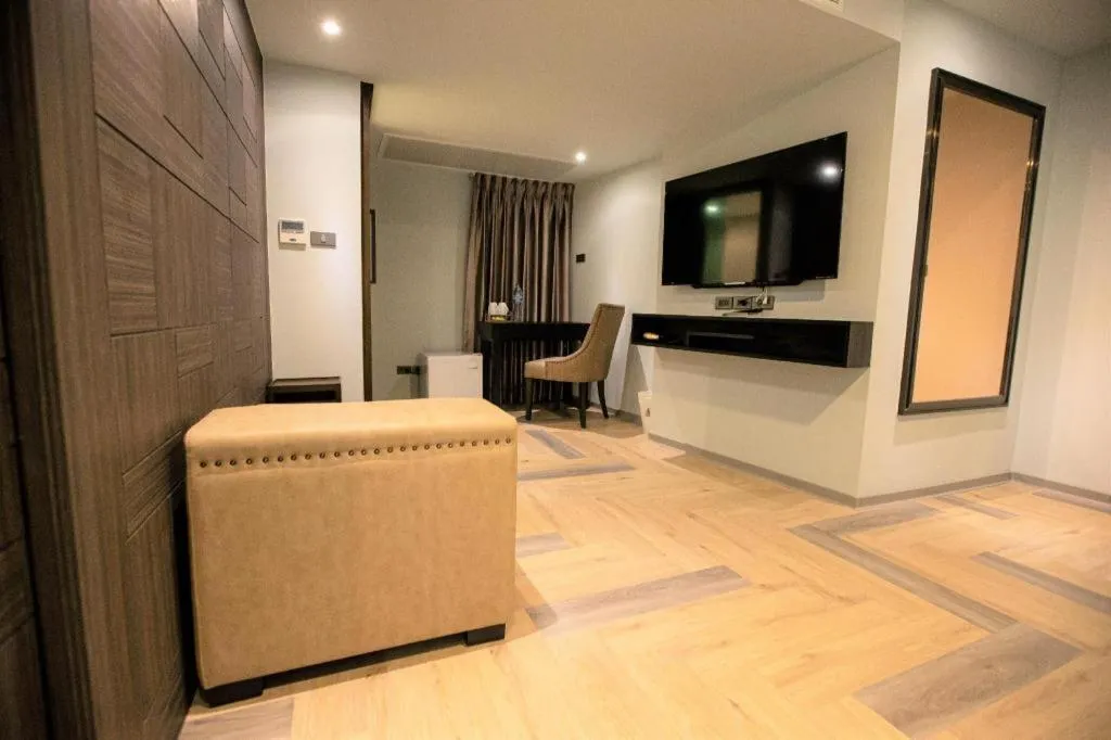 First Pride Hotel Bangkok