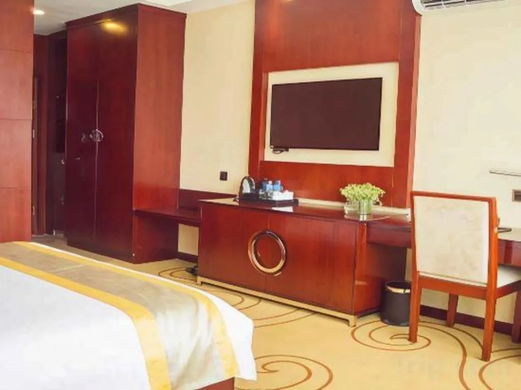 Bed in Grand Szechuan Hotel Vientiane