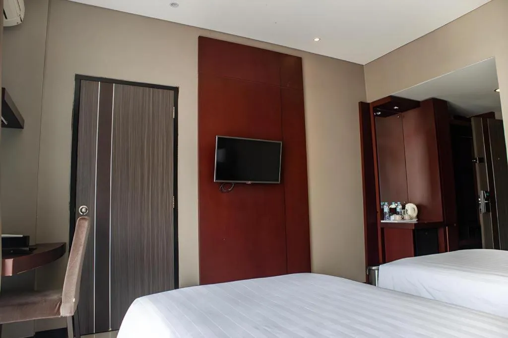 Bed in Karlita Hotel Tegal