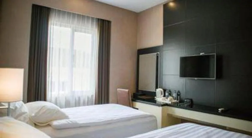 Bed in Karlita Hotel Tegal