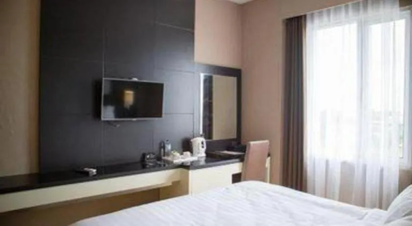 Bed in Karlita Hotel Tegal