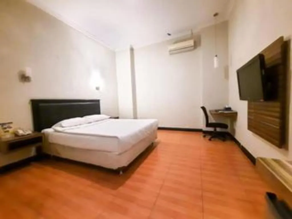Bed in Karlita Hotel Tegal