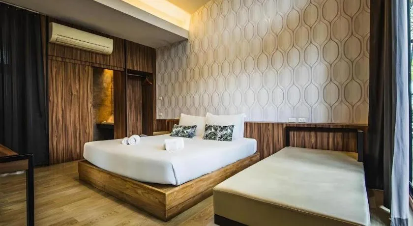 Bed in Lumphawa Amphawa Resort