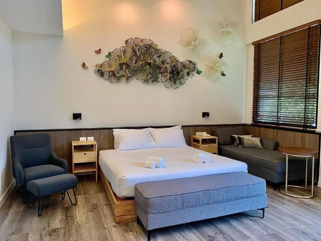 Bed in Lumphawa Amphawa Resort