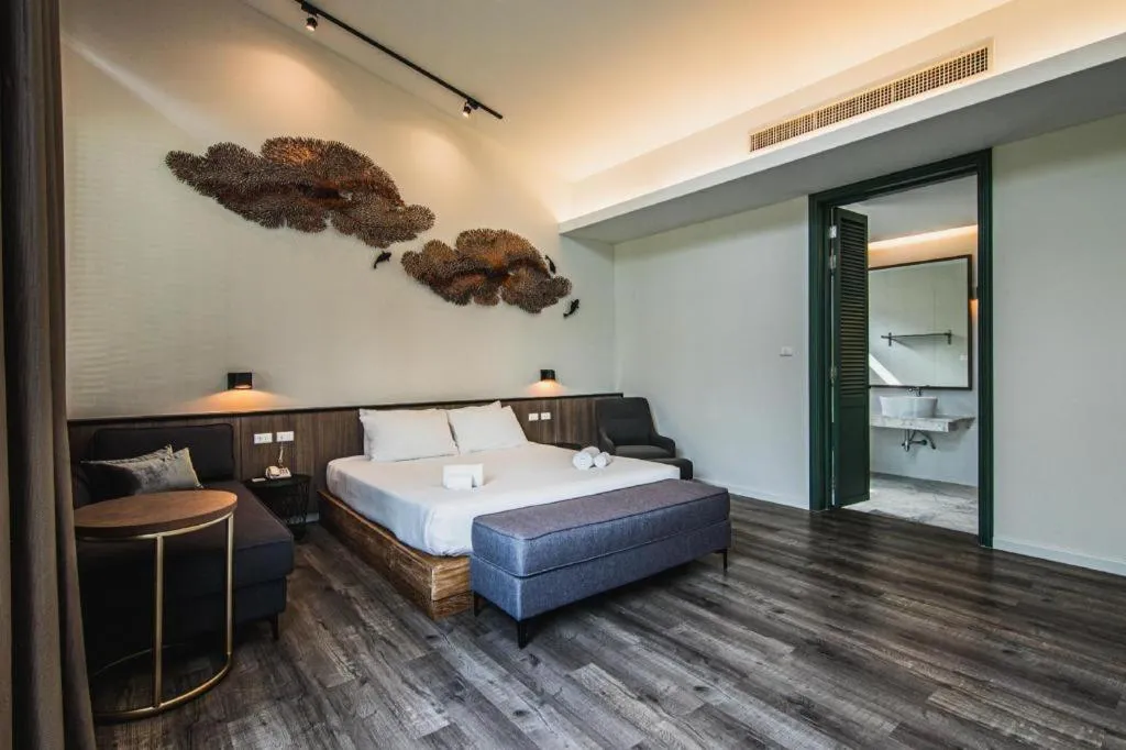 Bed in Lumphawa Amphawa Resort