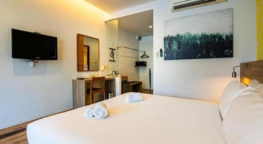 Bed in Lumphawa Amphawa Resort