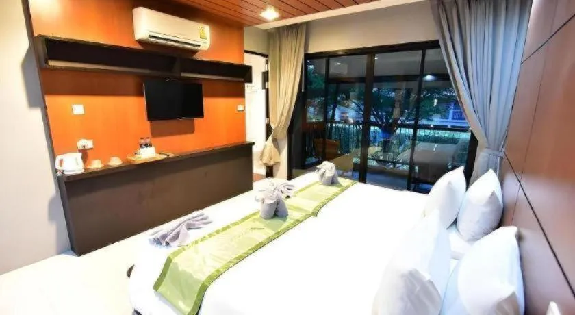 Bed in The Breeze Lipe Resort