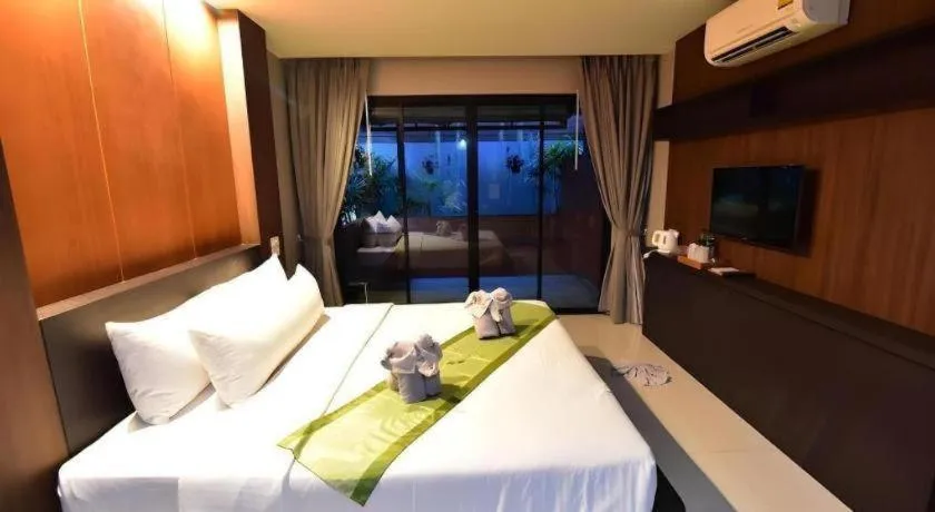 Bed in The Breeze Lipe Resort