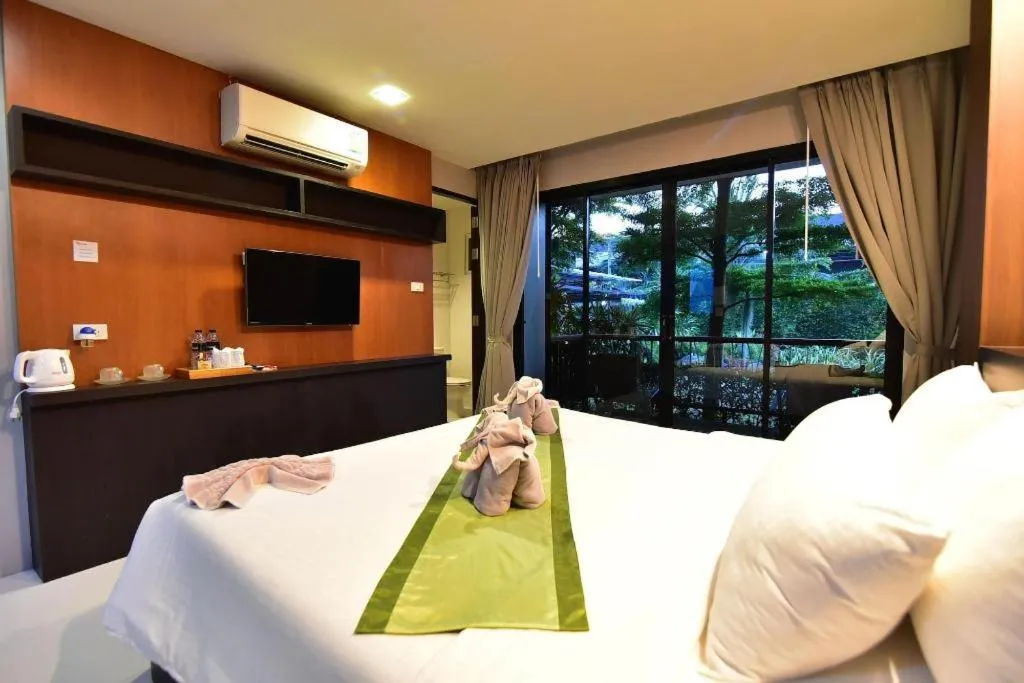 Bed in The Breeze Lipe Resort