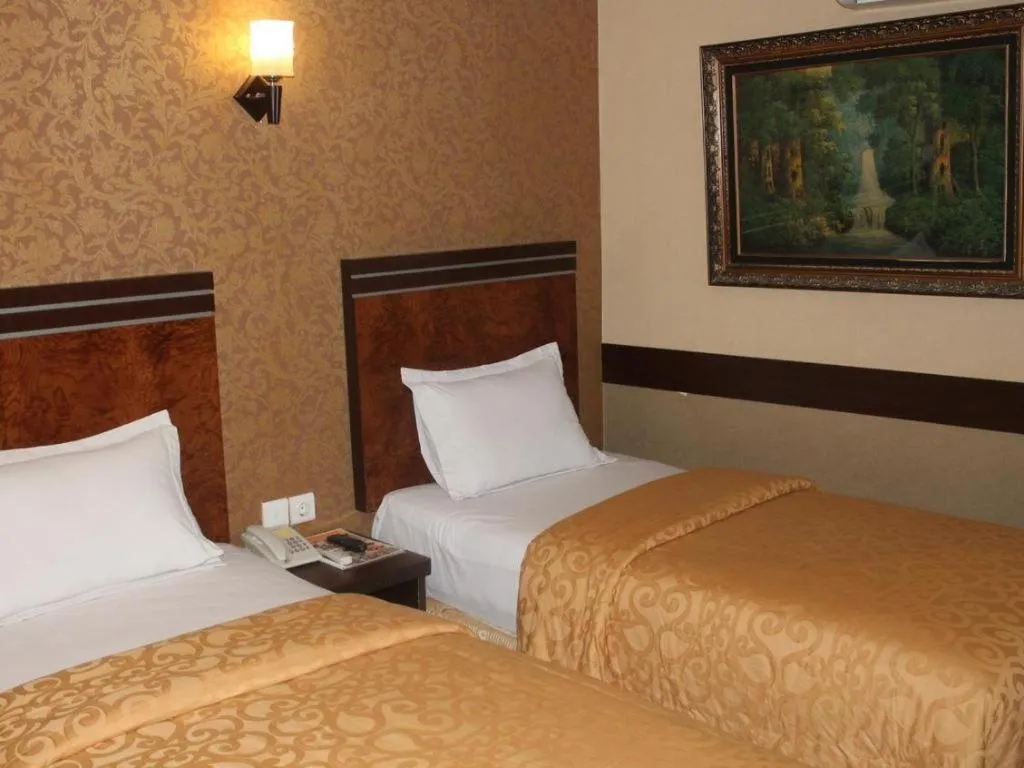 Bed in Hotel Menara Lexus