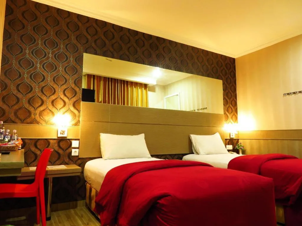 Bed in Hotel Menara Lexus