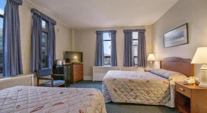 Bed in Hotel Harrington