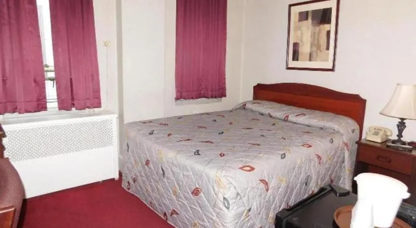 Bed in Hotel Harrington