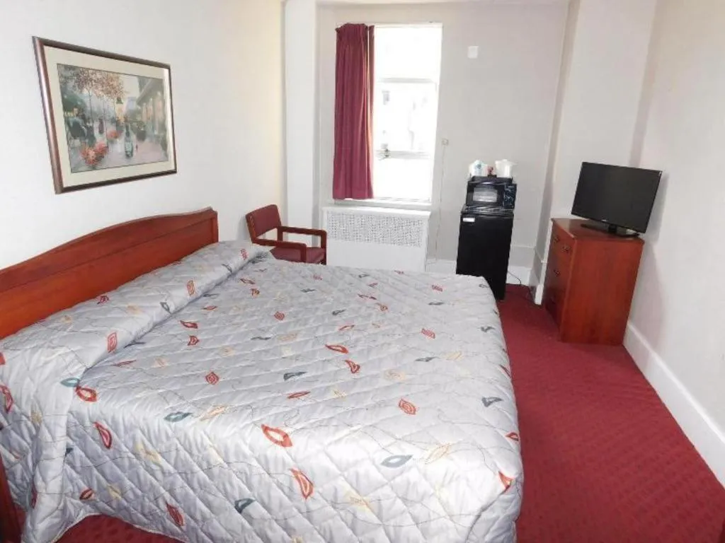 Bed in Hotel Harrington