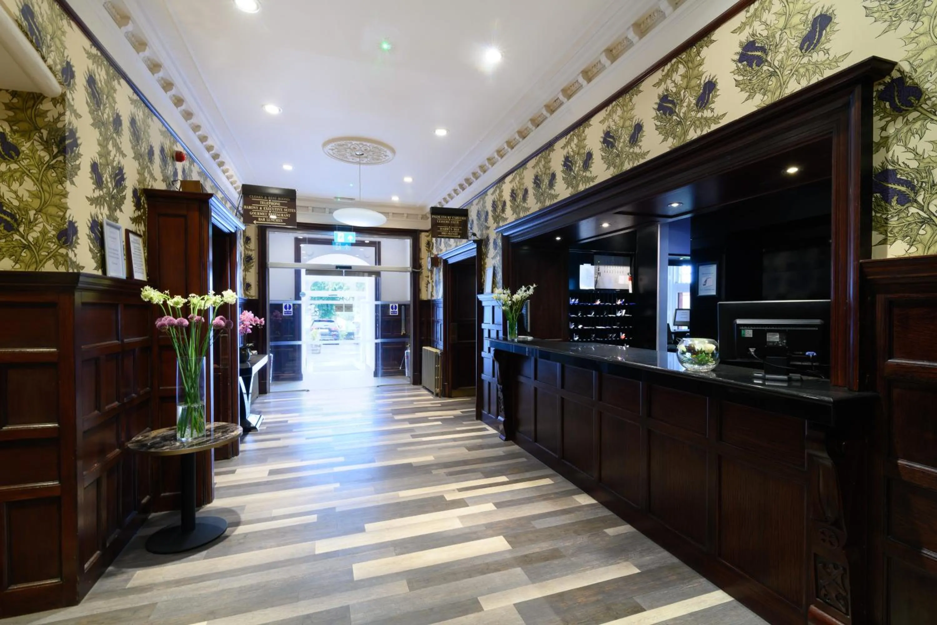 Lobby or reception in Glynhill Hotel & Spa near Glasgow Airport