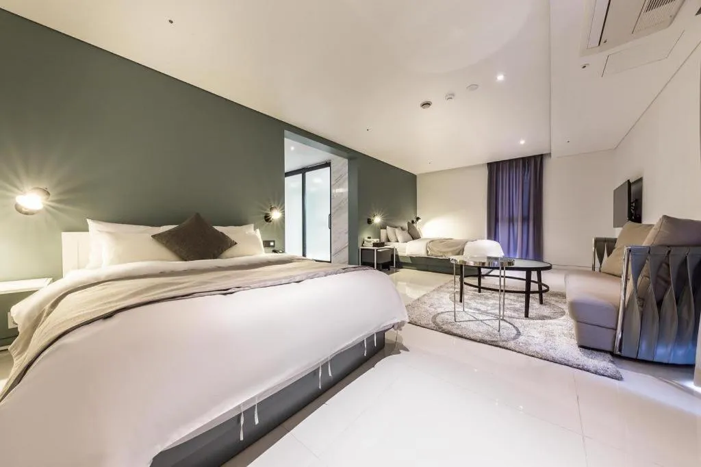 Bed in Trang blue hotel