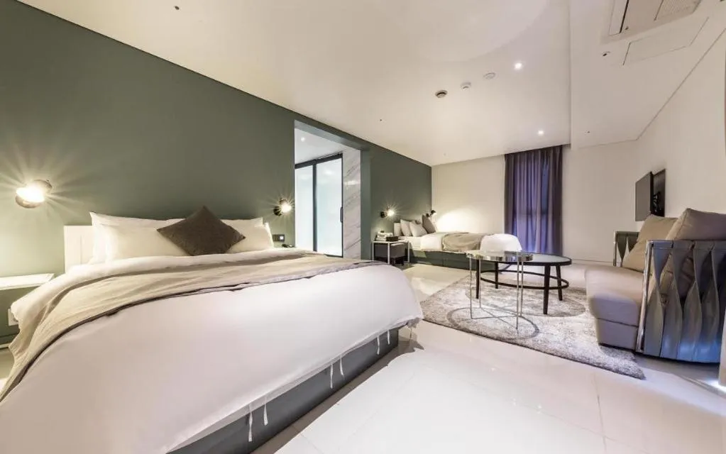 Bed in Trang blue hotel