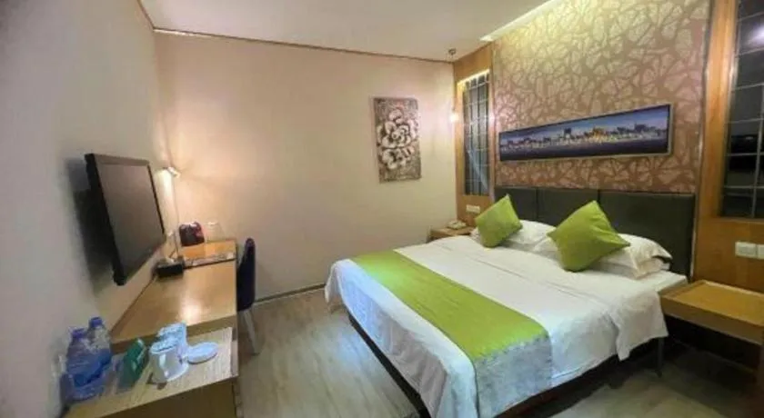 Bed in GreenTree Alliance Shenzhen Shekou Sea World Taizi Road Hotel