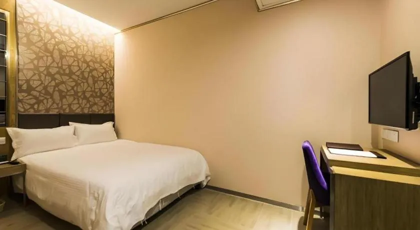 Bed in GreenTree Alliance Shenzhen Shekou Sea World Taizi Road Hotel