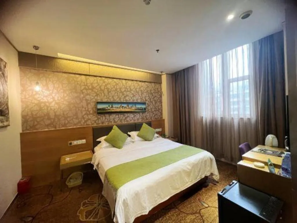 Bed in GreenTree Alliance Shenzhen Shekou Sea World Taizi Road Hotel