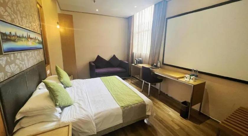 Bed in GreenTree Alliance Shenzhen Shekou Sea World Taizi Road Hotel