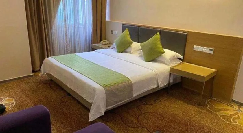 Bed in GreenTree Alliance Shenzhen Shekou Sea World Taizi Road Hotel