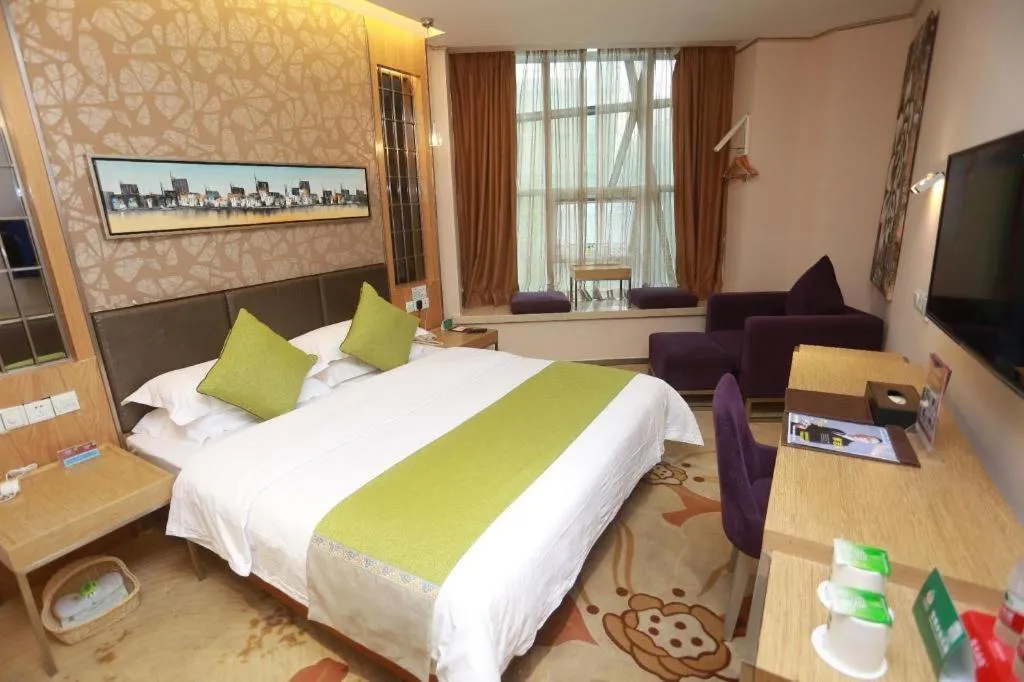 Bed in GreenTree Alliance Shenzhen Shekou Sea World Taizi Road Hotel